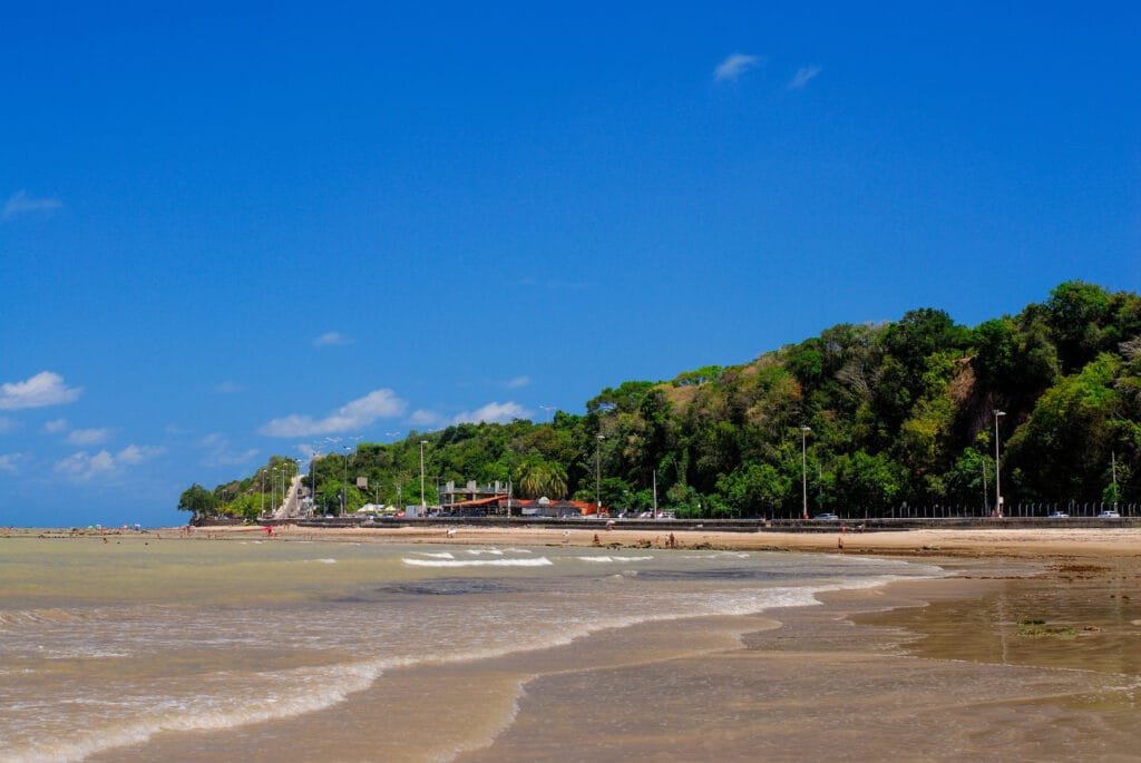 O que você pode fazer na Praia do Bessa?